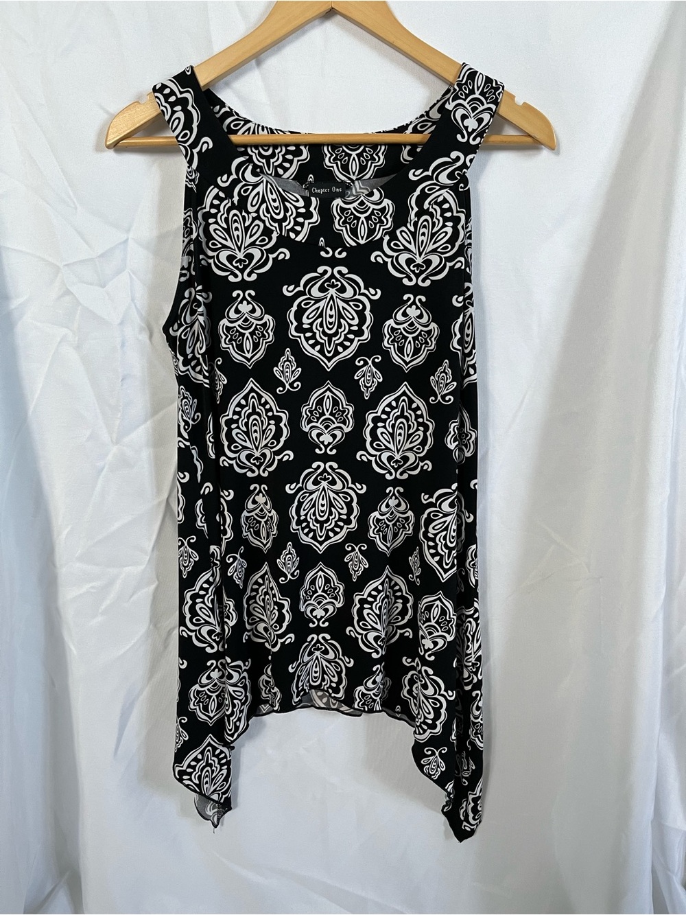 Sleeveless Black & White Printed Handkerchief-Hem Camisole